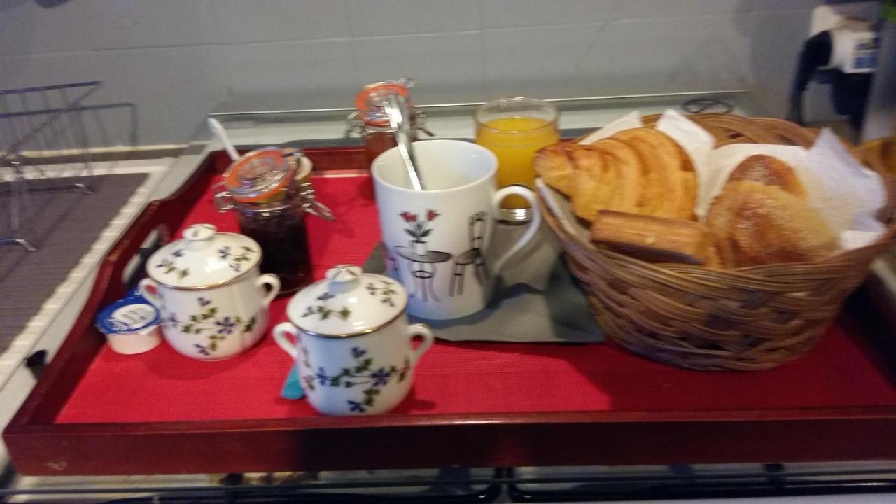 Couette-café Quai De L ' Arnette *
